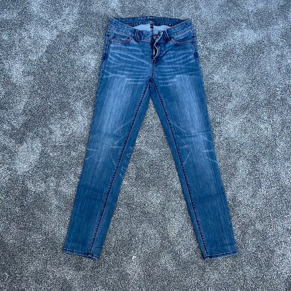 White House Black Market Jeans size 2 petite